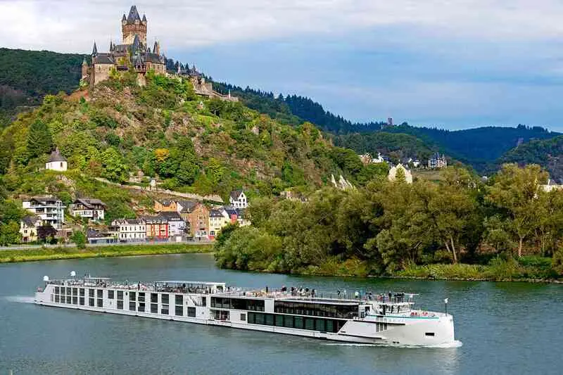Du lịch s&ocirc;ng Rhein, kh&aacute;m ph&aacute; &ldquo;tr&aacute;i tim&rdquo; của lục địa gi&agrave; 11