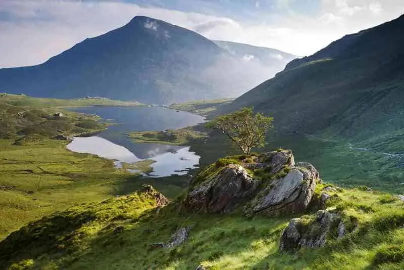 Du lịch xứ Wales kh&aacute;m ph&aacute; văn h&oacute;a Celtic giữa Vương quốc Anh 4