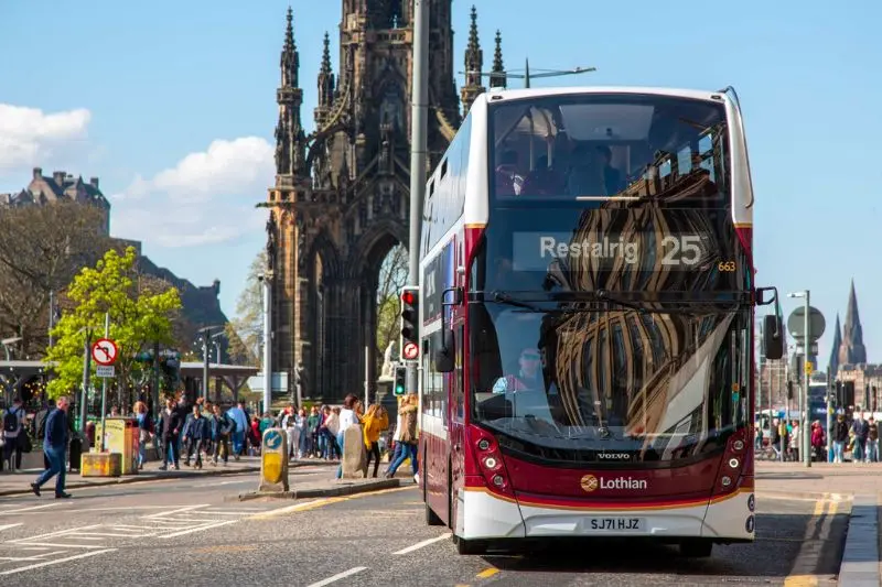 Edinburgh: Th&agrave;nh phố cổ lưu giữ linh hồn xứ Scotland 4