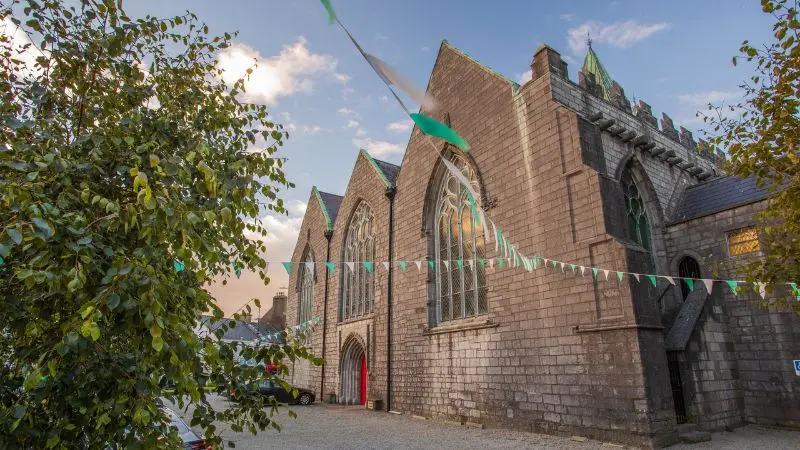 Galway mảnh gh&eacute;p văn h&oacute;a độc đ&aacute;o b&ecirc;n bờ biển ph&iacute;a t&acirc;y Ireland 5