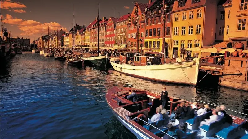 Ghé thăm kênh đào Nyhavn, điểm đến nổi tiếng ở Copenhagen 8