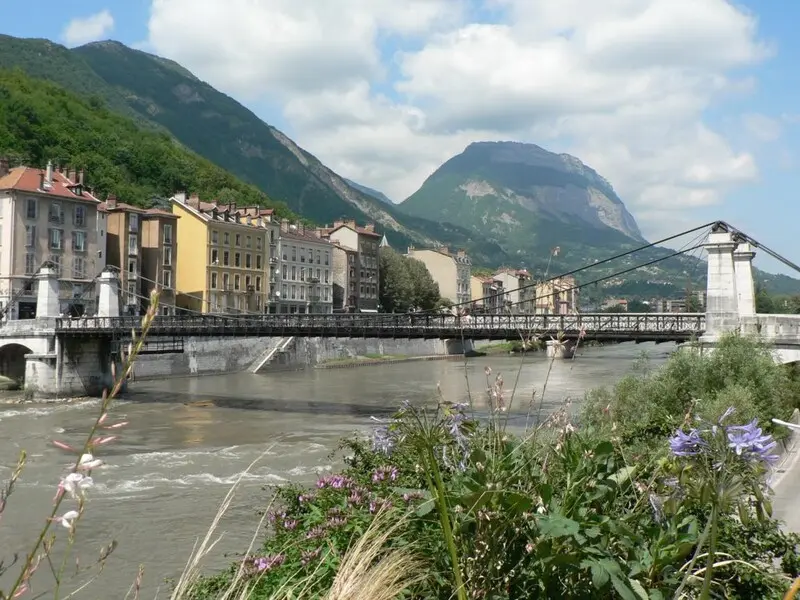 Grenoble: Miền đất hứa xinh đẹp của v&ugrave;ng Alps nước Ph&aacute;p 6