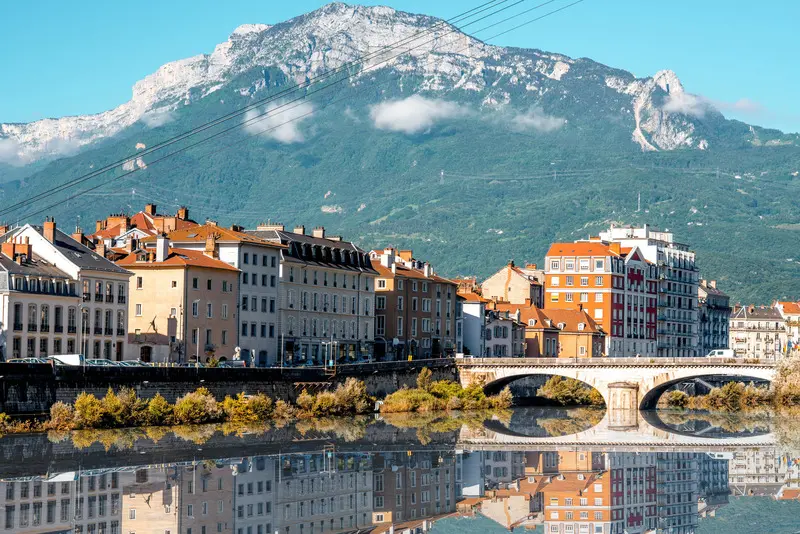 Grenoble: Miền đất hứa xinh đẹp của v&ugrave;ng Alps nước Ph&aacute;p 2