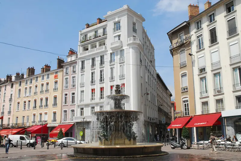 Grenoble: Miền đất hứa xinh đẹp của v&ugrave;ng Alps nước Ph&aacute;p 8