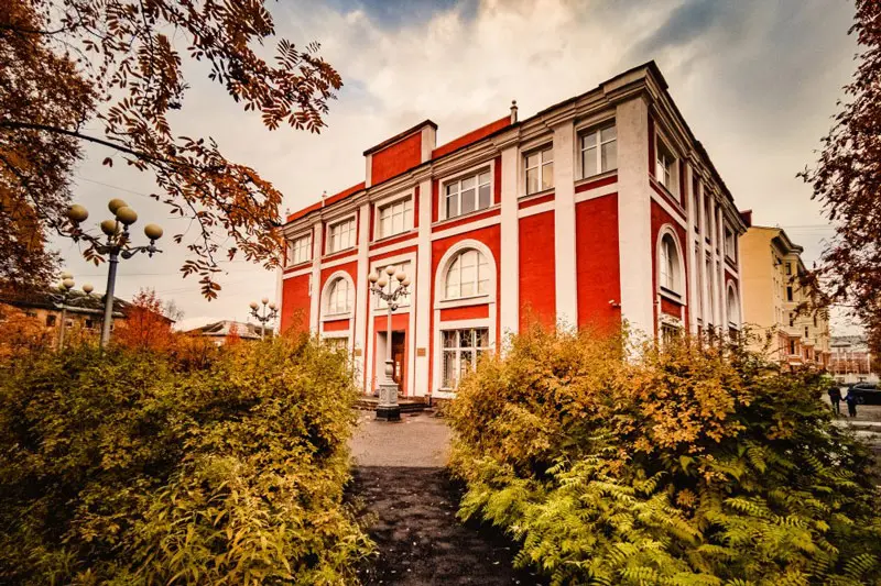 Khám phá Murmansk, địa điểm ngắm cực quang đẹp nhất của Nga 11