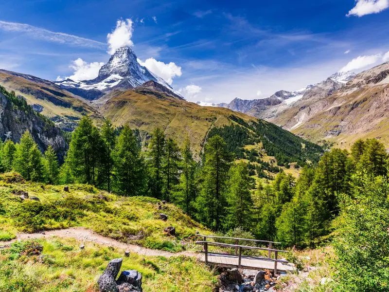 Kh&aacute;m ph&aacute; ng&ocirc;i l&agrave;ng Zermatt cổ k&iacute;nh dưới ch&acirc;n n&uacute;i Matterhorn 3