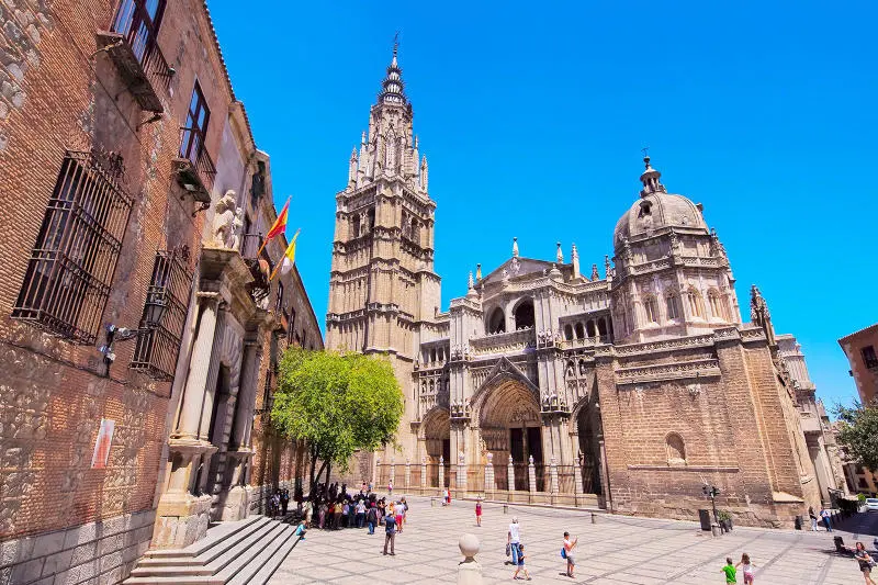 Kh&aacute;m ph&aacute; phố cổ Toledo xinh đẹp hơn 2000 năm tuổi 9