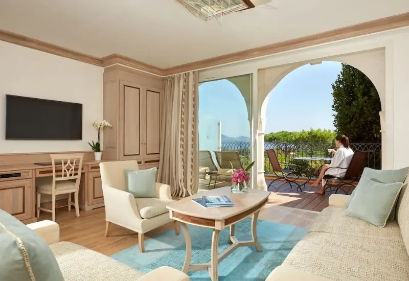 Kh&aacute;m ph&aacute; Provence: Th&agrave;nh phố mộng mơ, l&atilde;ng mạn của Ph&aacute;p 14