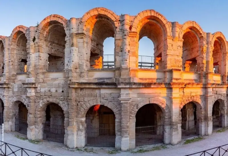 Kh&aacute;m ph&aacute; Provence: Th&agrave;nh phố mộng mơ, l&atilde;ng mạn của Ph&aacute;p 11