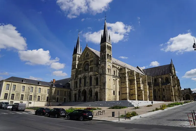 Kh&aacute;m ph&aacute; Reims: Th&agrave;nh phố của c&aacute;c vị vua 6