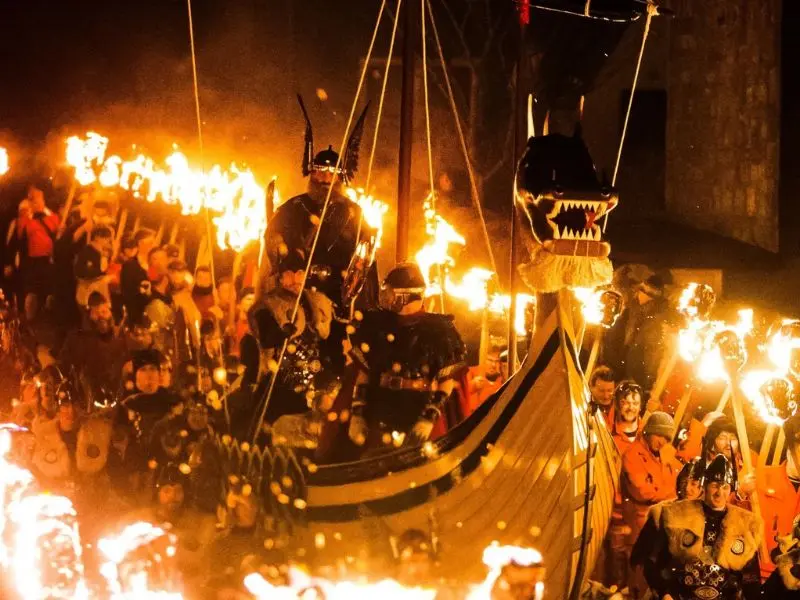 Kh&aacute;m ph&aacute; Shetland: V&ugrave;ng đất Viking hoang sơ giữa biển Bắc 10
