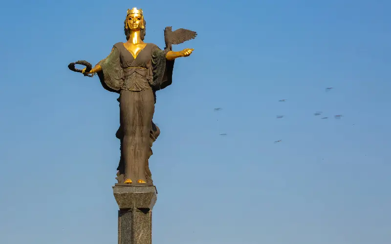 Kh&aacute;m ph&aacute; th&agrave;nh phố Sofia Bulgaria cổ k&iacute;nh ở ch&acirc;u &Acirc;u 3
