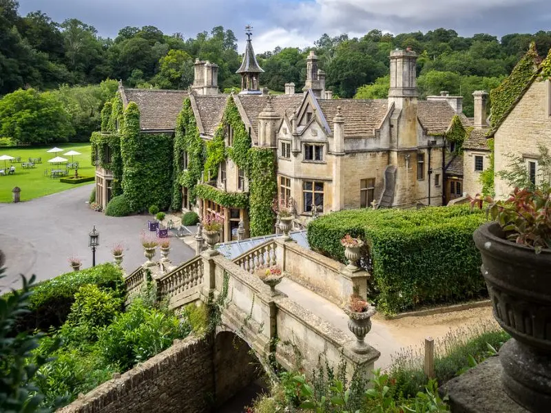 L&agrave;ng cổ Castle Combe: Vi&ecirc;n ngọc cổ t&iacute;ch giữa l&ograve;ng nước Anh 9