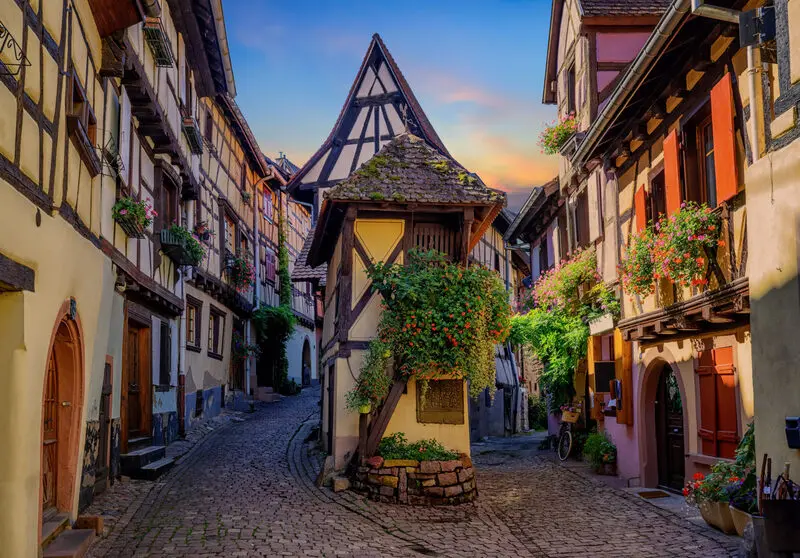L&agrave;ng Eguisheim đẹp nhất nước Ph&aacute;p tr&ecirc;n tuyến đường rượu vang Alsace 10