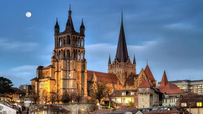 Lausanne Thụy Sĩ cửa ng&otilde; cho những hoạt động trẻ trung v&agrave; s&agrave;nh điệu 4