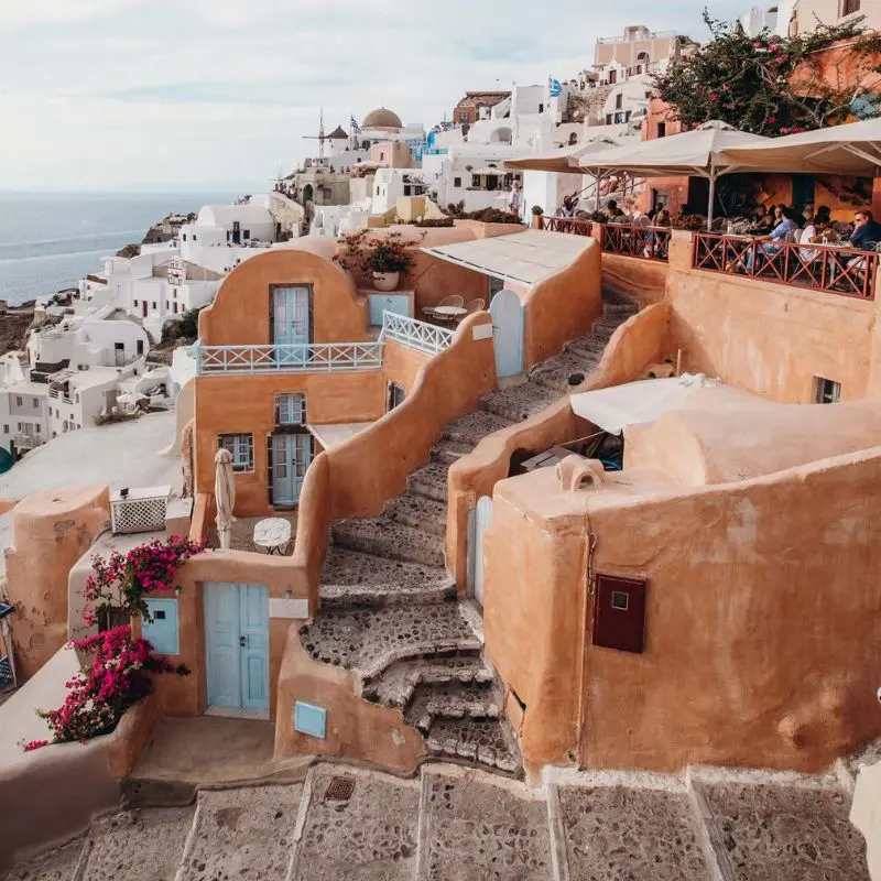 Oia Santorini thi&ecirc;n đường cổ t&iacute;ch b&ecirc;n bờ biển xanh Aegean 7
