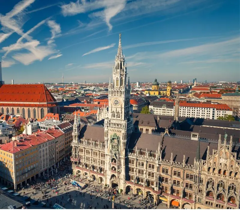 Quảng trường Marienplatz: Trái tim sôi động và giàu lịch sử tại Munich 4
