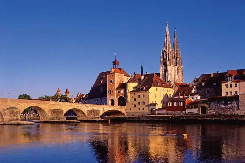 Regensburg di sản đặc biệt của v&ugrave;ng Bavaria nước Đức 2