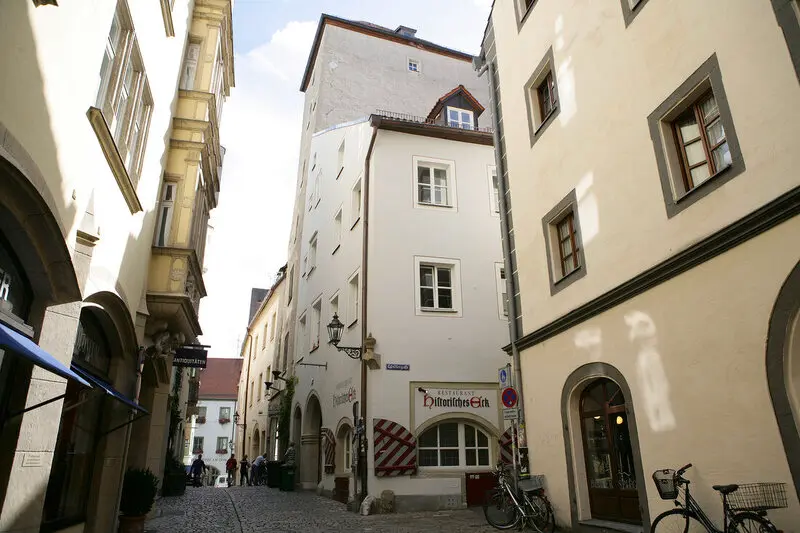 Regensburg di sản đặc biệt của v&ugrave;ng Bavaria nước Đức 8