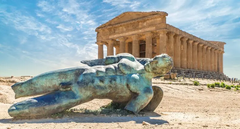 Sicilia, &acirc;m hưởng Địa Trung Hải rực rỡ nơi miền đất nắng gi&oacute; 8