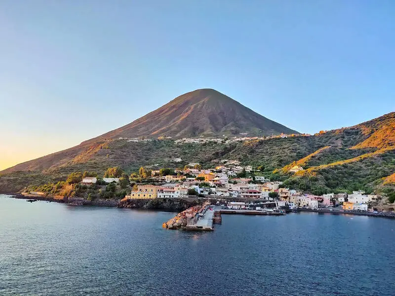 Sicilia, &acirc;m hưởng Địa Trung Hải rực rỡ nơi miền đất nắng gi&oacute; 7