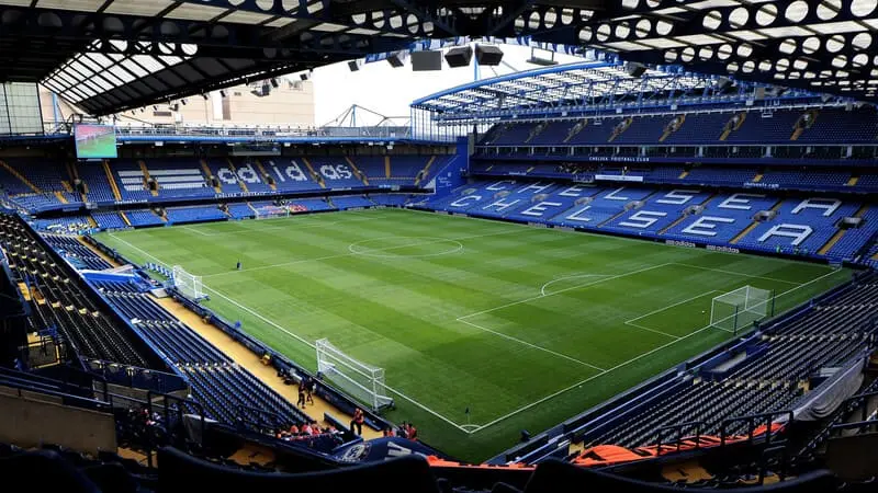 Tham quan S&acirc;n vận động Stamford Bridge nơi trung t&acirc;m London 2