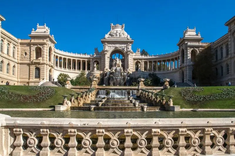 Th&agrave;nh phố cảng Marseille &ocirc;m ấp lịch sử văn h&oacute;a nước Ph&aacute;p 7