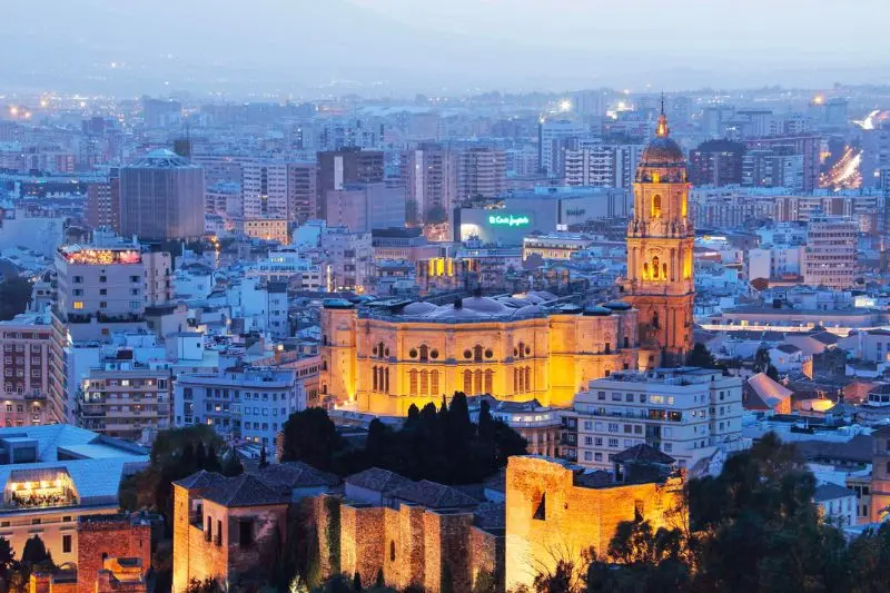 Th&agrave;nh phố cổ Malaga với những c&ocirc;ng tr&igrave;nh kiến tr&uacute;c huyền thoại 6