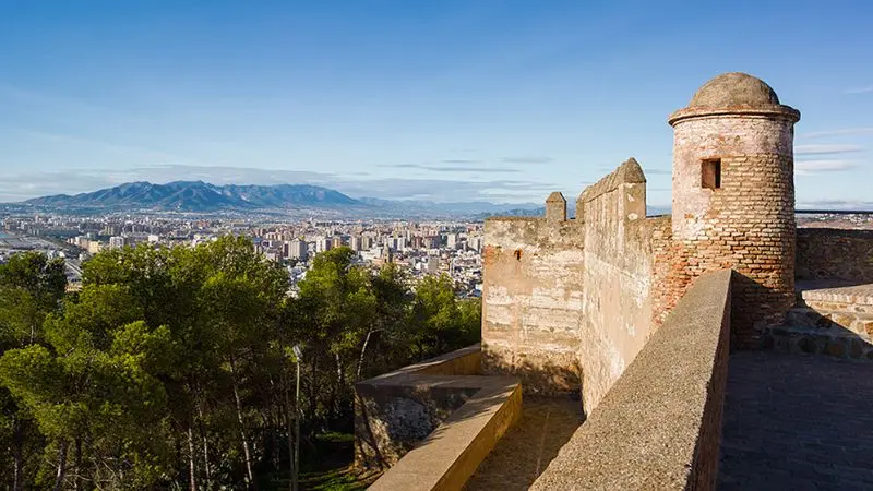 Th&agrave;nh phố cổ Malaga với những c&ocirc;ng tr&igrave;nh kiến tr&uacute;c huyền thoại 7