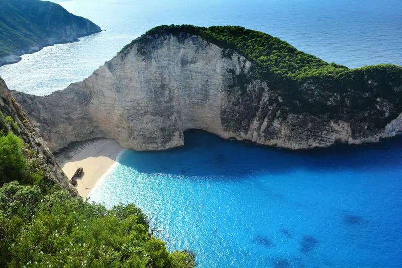 Thưởng l&atilde;m &lsquo;vi&ecirc;n ngọc xanh lam&rsquo; Navagio ngo&agrave;i khơi xa Hy Lạp 3