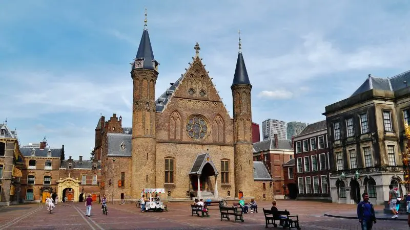 Vi vu Den Haag H&agrave; Lan kh&aacute;m ph&aacute; những cung điện nguy nga, tr&aacute;ng lệ 9