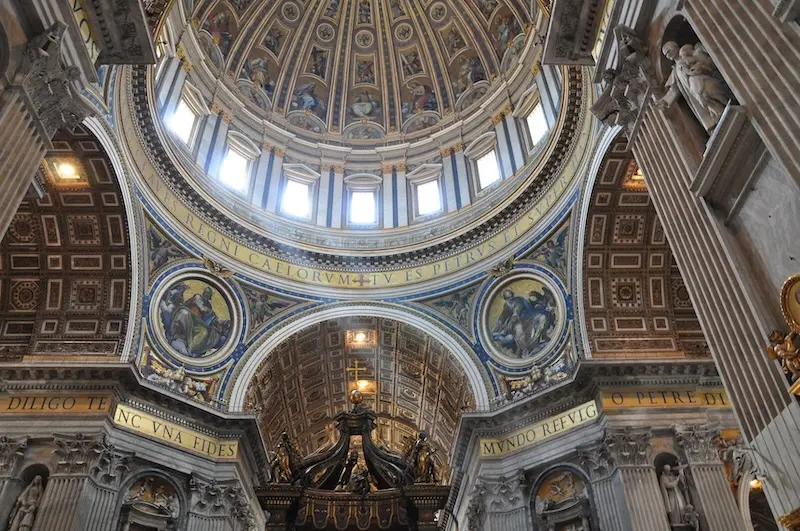Vương cung Th&aacute;nh đường Th&aacute;nh Ph&ecirc;r&ocirc; lộng lẫy tại Vatican 14