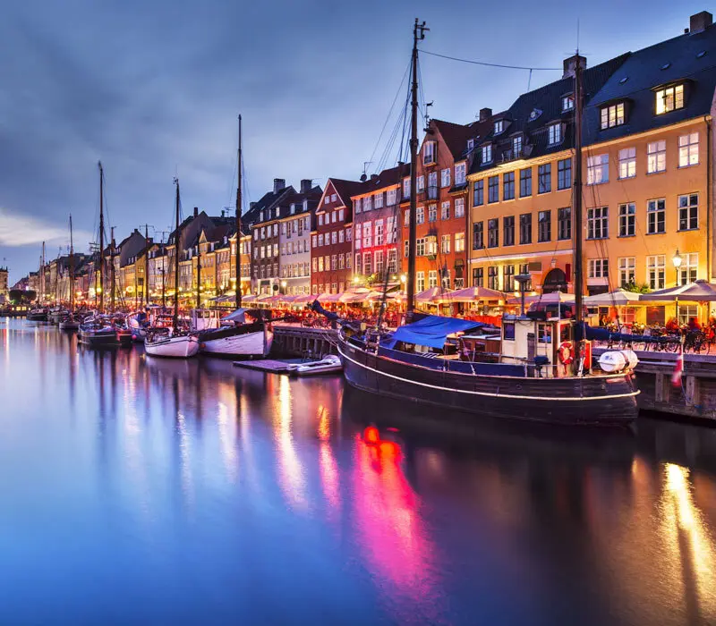 Ghé thăm kênh đào Nyhavn, điểm đến nổi tiếng ở Copenhagen