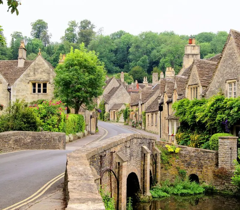 Làng cổ Castle Combe: Viên ngọc cổ tích giữa lòng nước Anh