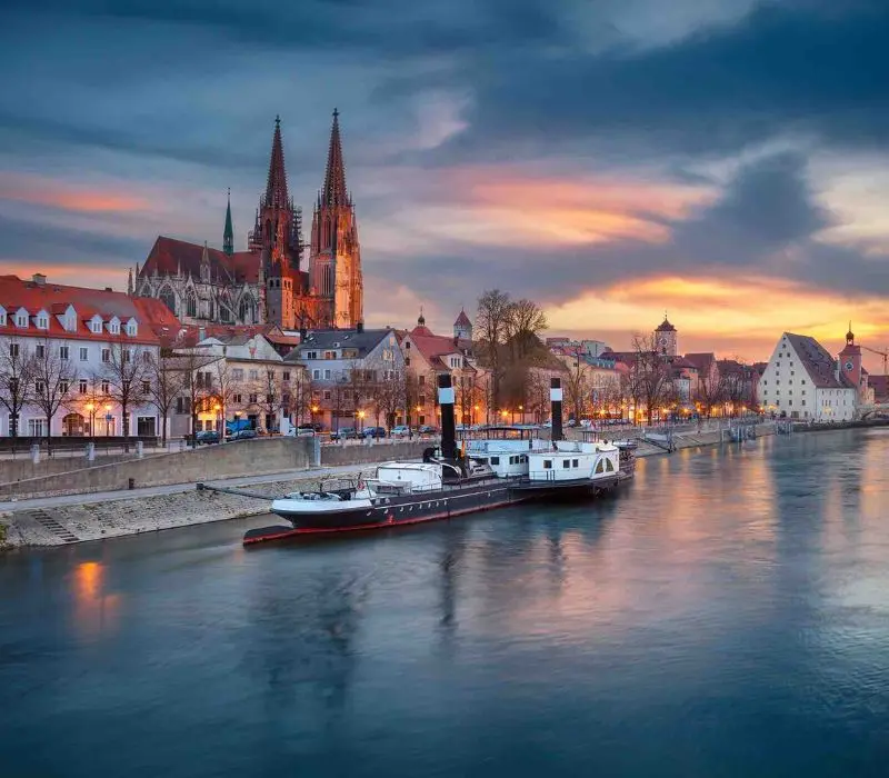 Regensburg di sản đặc biệt của vùng Bavaria nước Đức