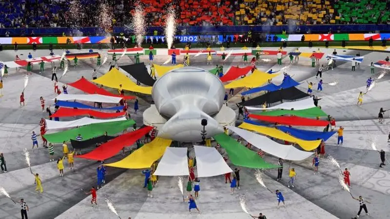 Du lịch Đức m&ugrave;a EURO 2024 h&ograve;a c&ugrave;ng bầu kh&ocirc;ng kh&iacute; b&oacute;ng đ&aacute; s&ocirc;i động 2