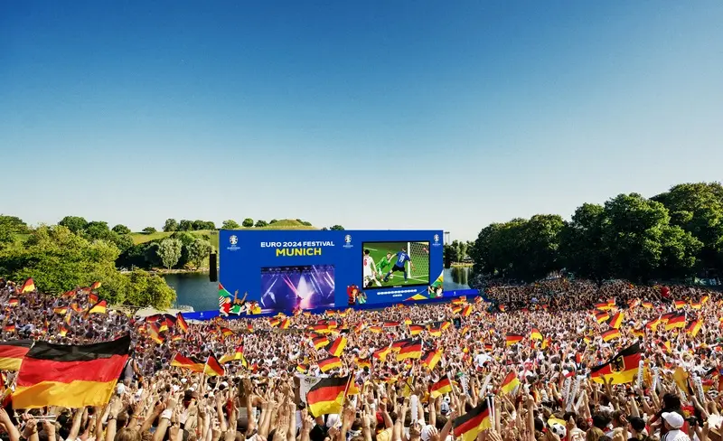 Du lịch Đức m&ugrave;a EURO 2024 h&ograve;a c&ugrave;ng bầu kh&ocirc;ng kh&iacute; b&oacute;ng đ&aacute; s&ocirc;i động 6
