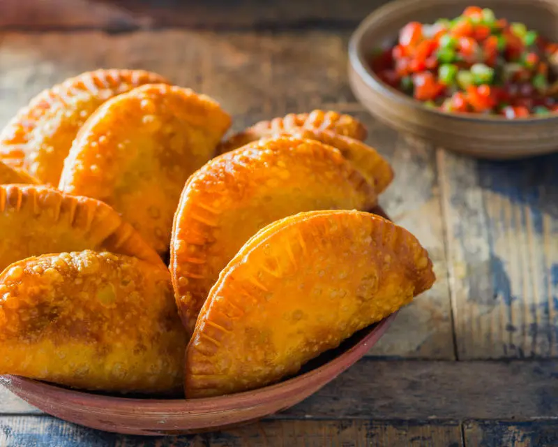 M&ecirc; mẩn trước m&oacute;n b&aacute;nh Empanadas đặc sắc của người Mexico 2