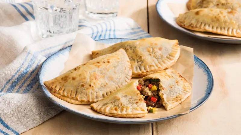 M&ecirc; mẩn trước m&oacute;n b&aacute;nh Empanadas đặc sắc của người Mexico 5