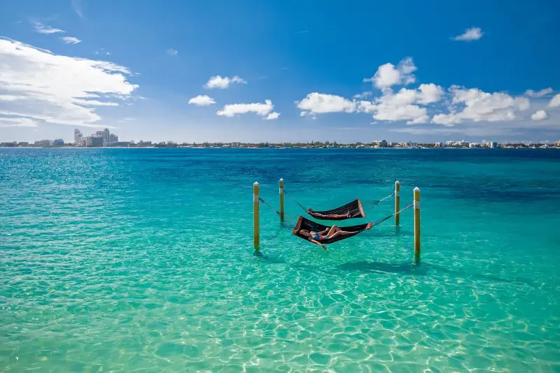 Chinh phục Bahamas, thi&ecirc;n đường Đảo lợn xinh đẹp tại T&acirc;y Ấn 2
