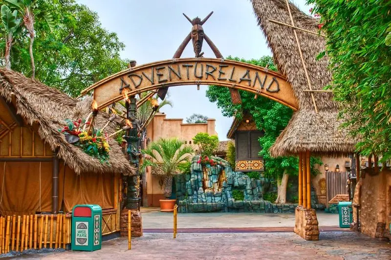 C&ocirc;ng vi&ecirc;n Disneyland: Kh&aacute;m ph&aacute; địa điểm vui chơi, giải tr&iacute; h&agrave;ng đầu ch&acirc;u Mỹ 6