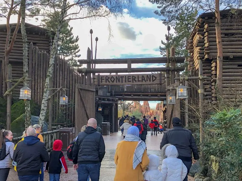 C&ocirc;ng vi&ecirc;n Disneyland: Kh&aacute;m ph&aacute; địa điểm vui chơi, giải tr&iacute; h&agrave;ng đầu ch&acirc;u Mỹ 7