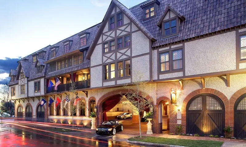 Du lịch Asheville: Thị trấn miền n&uacute;i cổ k&iacute;nh ở Bắc Carolina, Mỹ 13