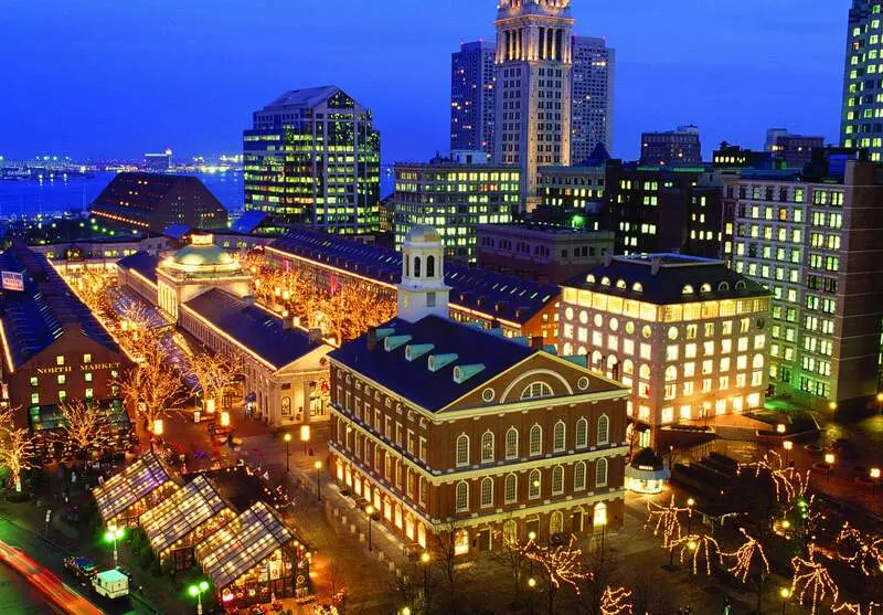 Du lịch Boston: C&aacute;i n&ocirc;i của c&aacute;ch mạng Mỹ v&agrave; những t&ograve;a nh&agrave; gạch đỏ 10