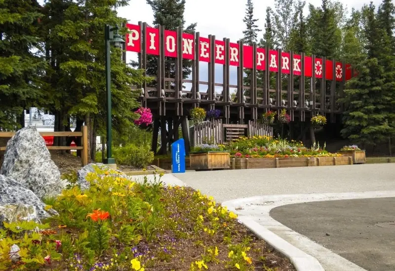 Du lịch Fairbanks: Th&agrave;nh phố V&agrave;ng kỳ vĩ giữa l&ograve;ng Alaska 10