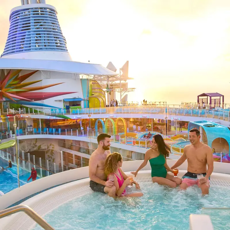 Du thuyền Royal Caribbean đưa bạn kh&aacute;m ph&aacute; h&agrave;nh tr&igrave;nh v&ograve;ng quanh thế giới 9