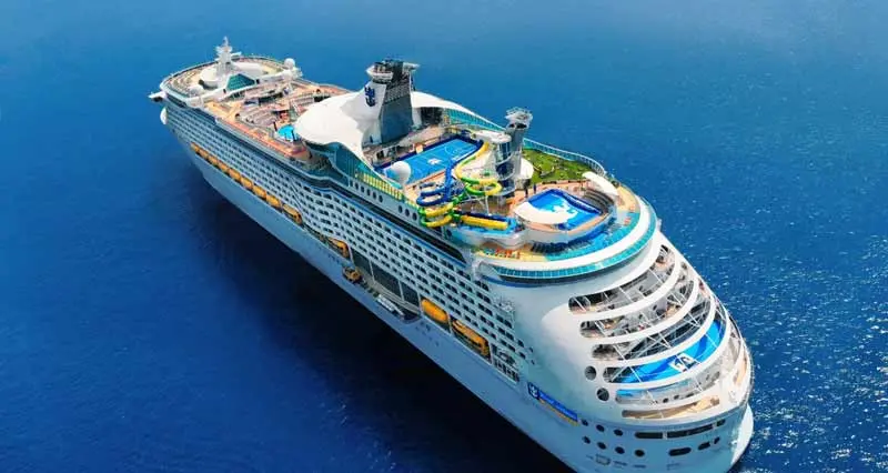 Du thuyền Royal Caribbean đưa bạn kh&aacute;m ph&aacute; h&agrave;nh tr&igrave;nh v&ograve;ng quanh thế giới 8