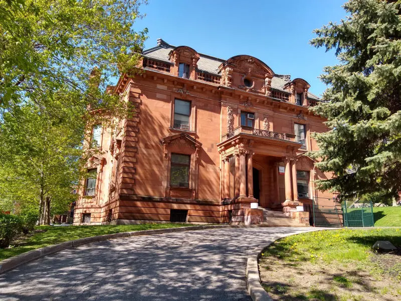Khám phá thành phố Montréal hiện đại, rộng lớn nhất nhì Canada 4