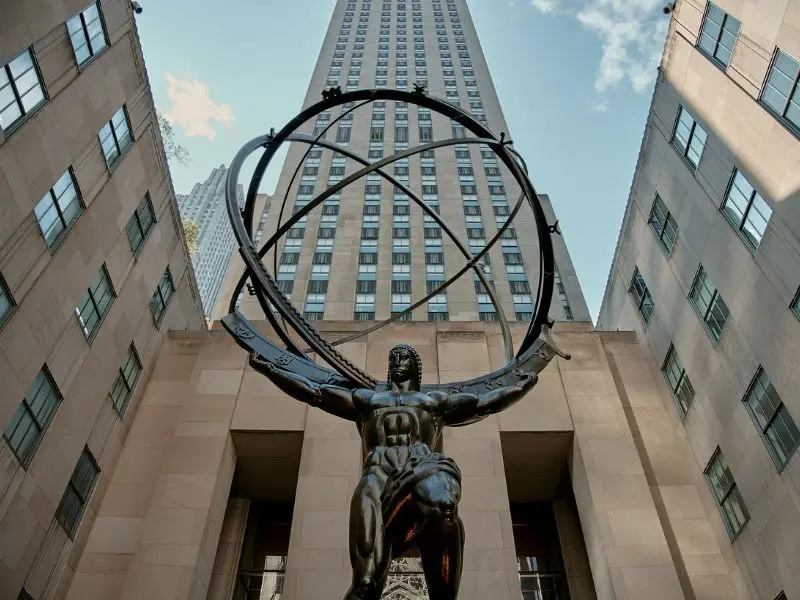 Lạc lối ở Rockefeller Center: Ốc đảo văn h&oacute;a giữa l&ograve;ng New York 9