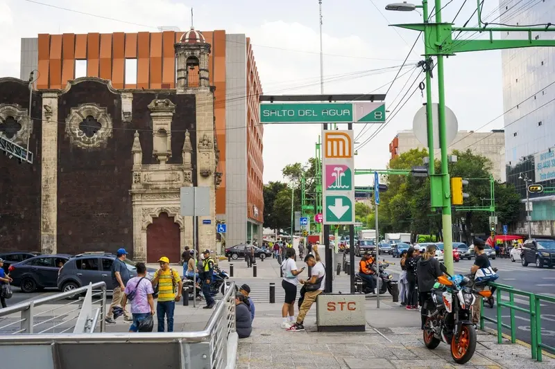 Mexico City si&ecirc;u đ&ocirc; thị s&ocirc;i động b&ecirc;n những gi&aacute; trị xưa cũ 4
